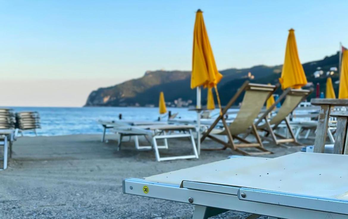Casa Mariuccia - A Due Passi Dal Mare Lägenhet Savona Exteriör bild